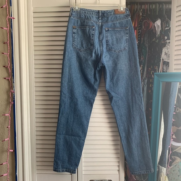 SOLD➡️➡️➡️➡️Urban Outfitters BDG Mom Jeans - Picture 4 of 4